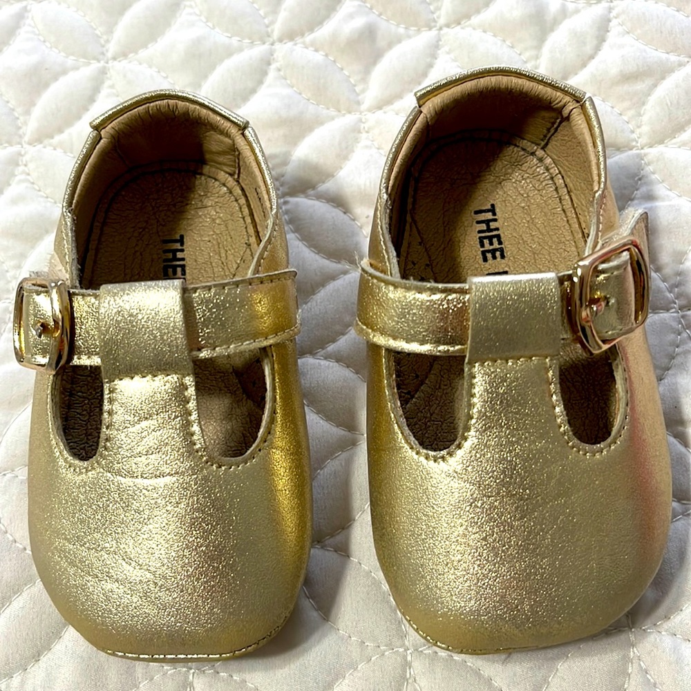 THEE BRON size 4,5-5 toddler
